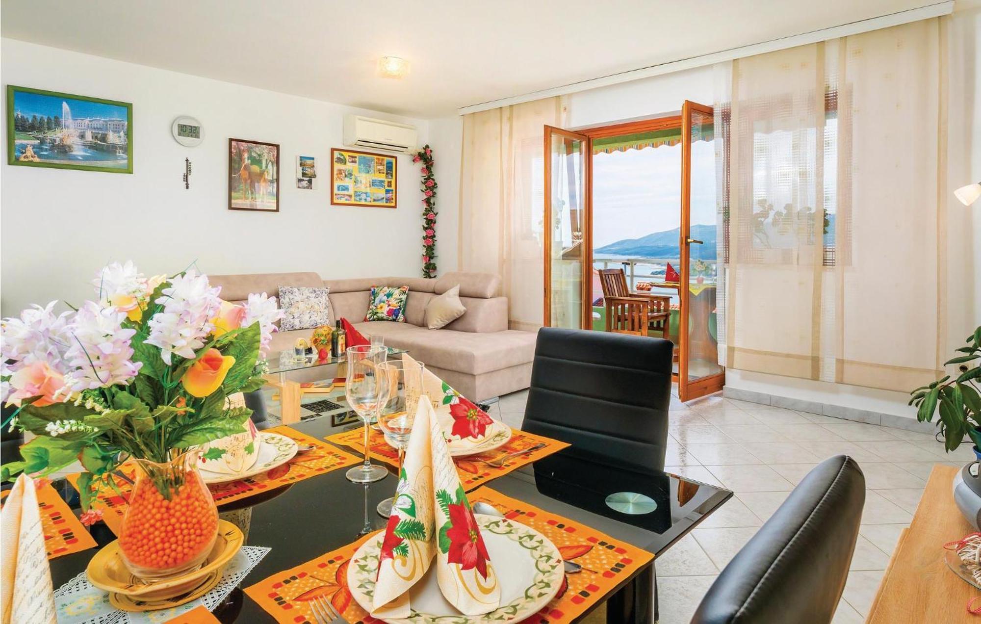 2 Bedroom Gorgeous Apartment In غاباس المظهر الخارجي الصورة
